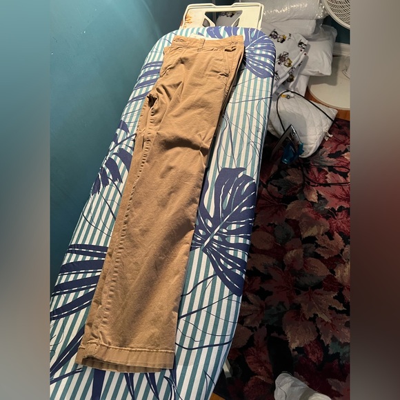 Hollister Khakis - Picture 2 of 3